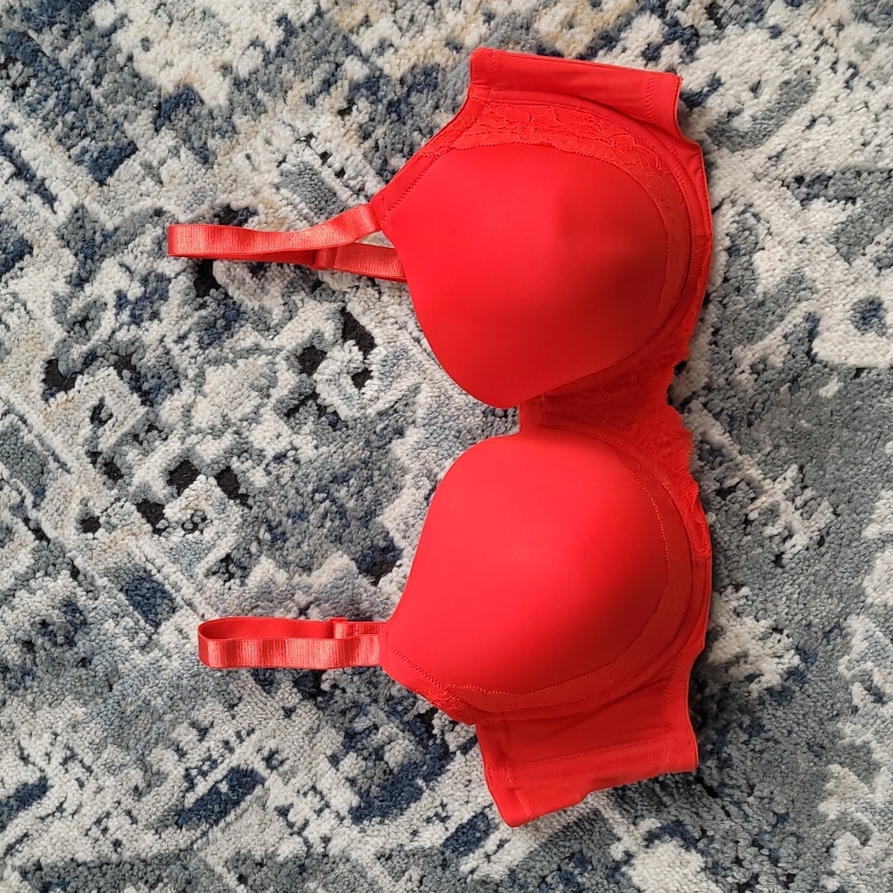 Ambrielle Tshirt bra size 42DD in bright red